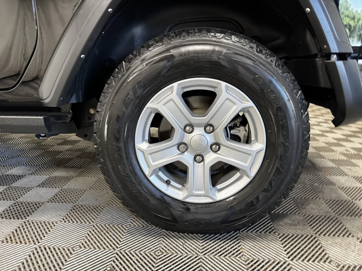 2022 Jeep Wrangler Sport S thumbnail 40