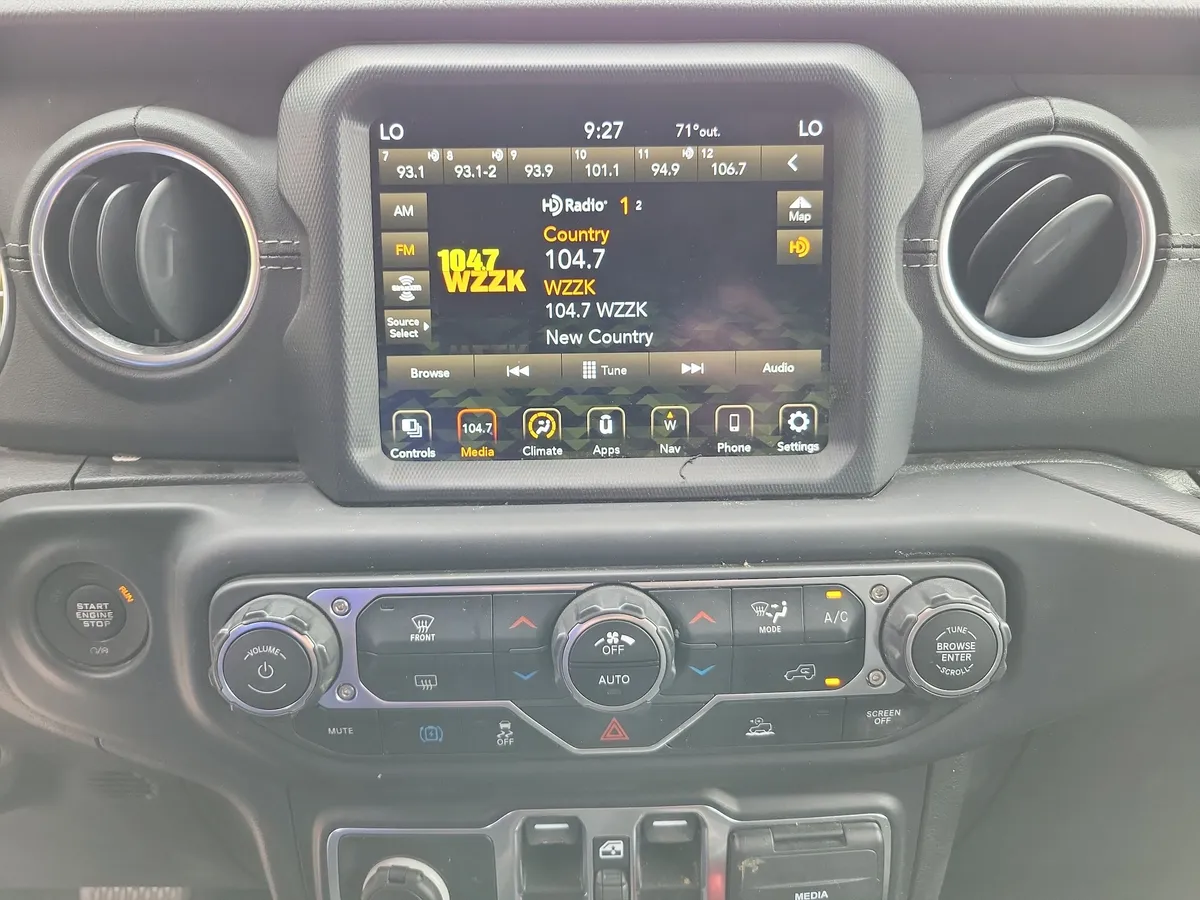 2022 Jeep Wrangler Unlimited 4xe Sahara thumbnail 17