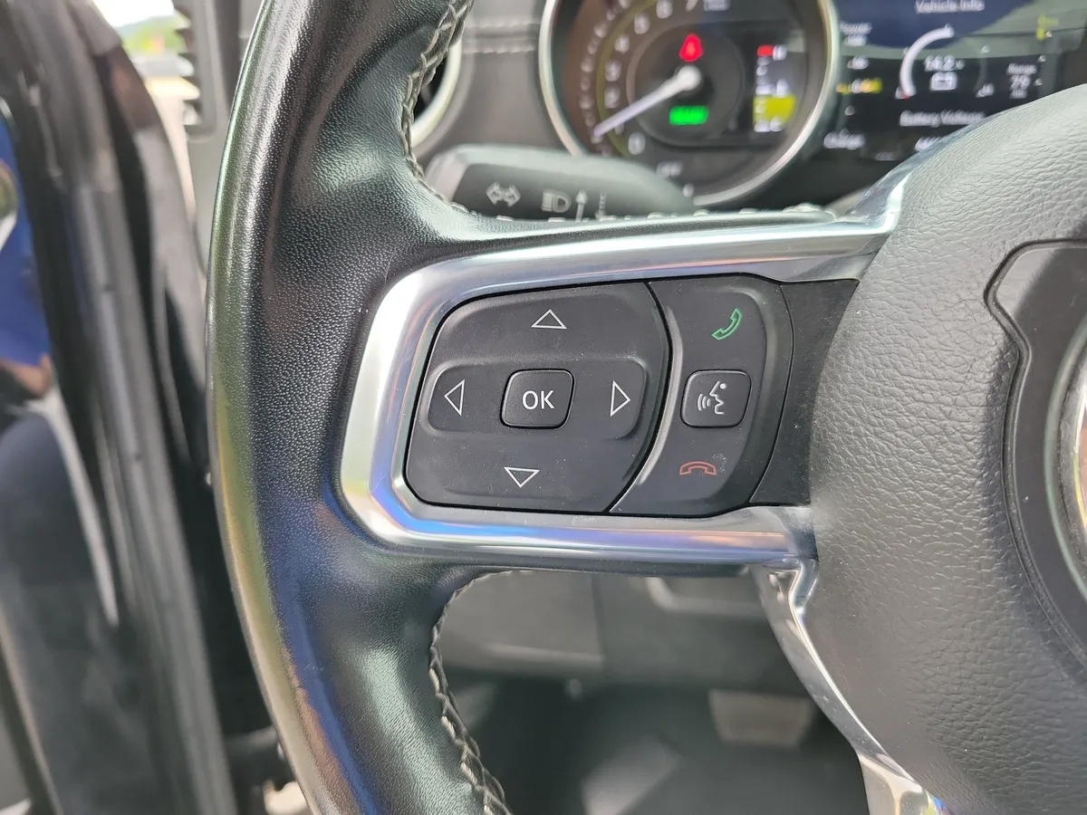 2022 Jeep Wrangler Unlimited 4xe Sahara thumbnail 22