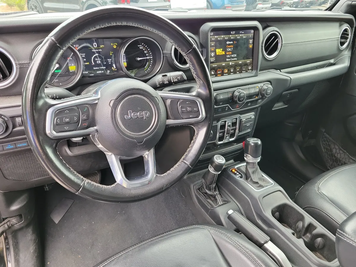 2022 Jeep Wrangler Unlimited 4xe Sahara thumbnail 9