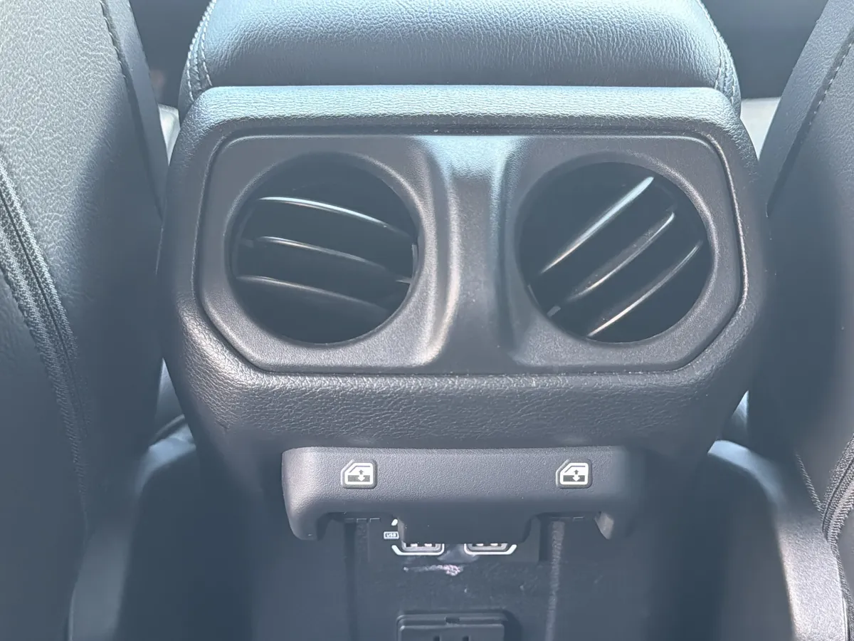 2022 Jeep Wrangler Unlimited 4xe Sahara thumbnail 22