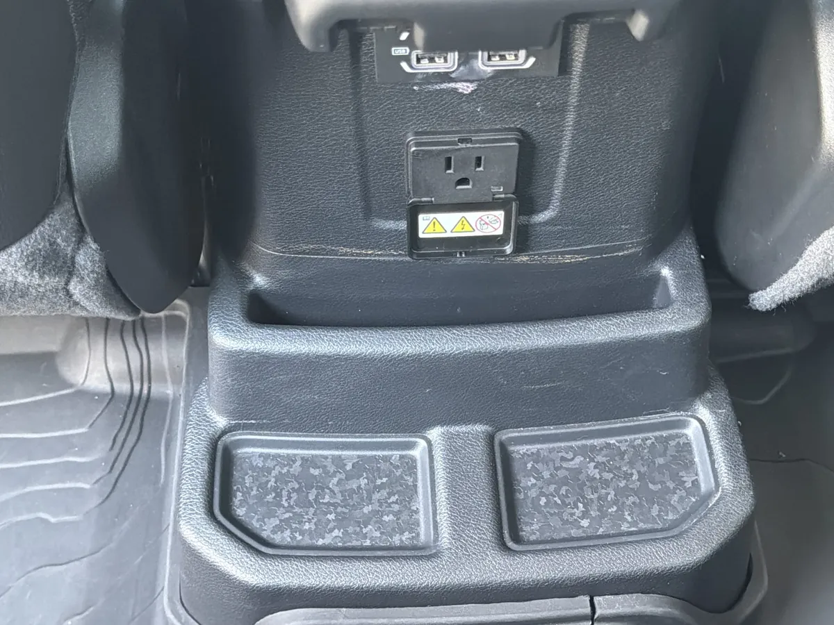 2022 Jeep Wrangler Unlimited 4xe Sahara thumbnail 23
