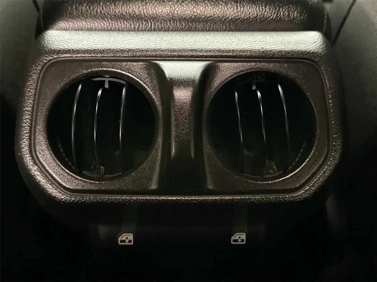 2022 Jeep Wrangler Unlimited High Tide thumbnail 35