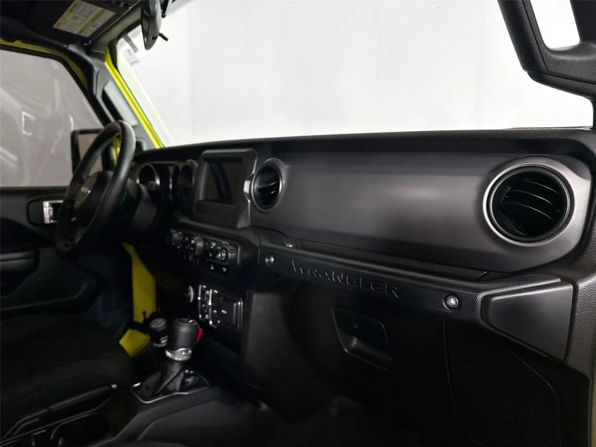 2022 Jeep Wrangler Unlimited High Tide thumbnail 39