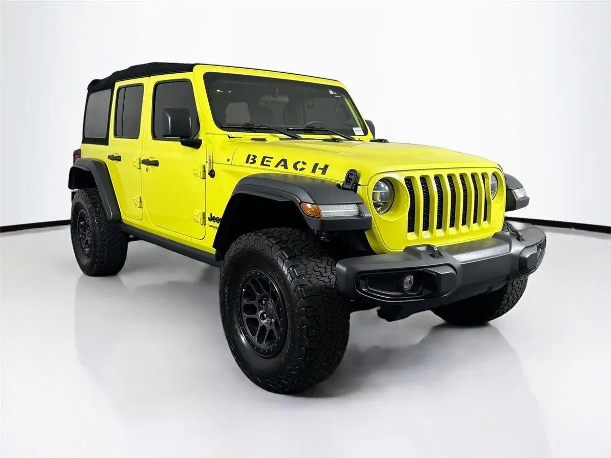 2022 Jeep Wrangler Unlimited High Tide thumbnail 9