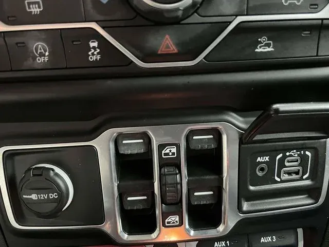 2022 Jeep Wrangler Unlimited Rubicon thumbnail 29