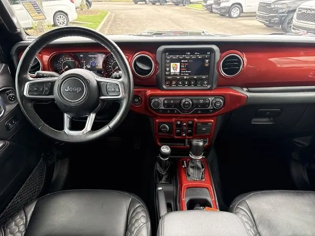 2022 Jeep Wrangler Unlimited Sahara thumbnail 21