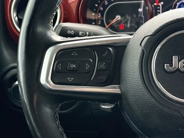 2022 Jeep Wrangler Unlimited Sahara thumbnail 24