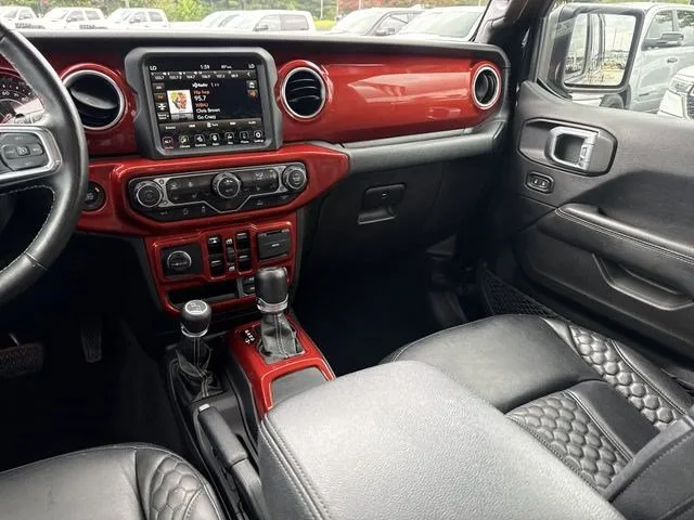 2022 Jeep Wrangler Unlimited Sahara thumbnail 27