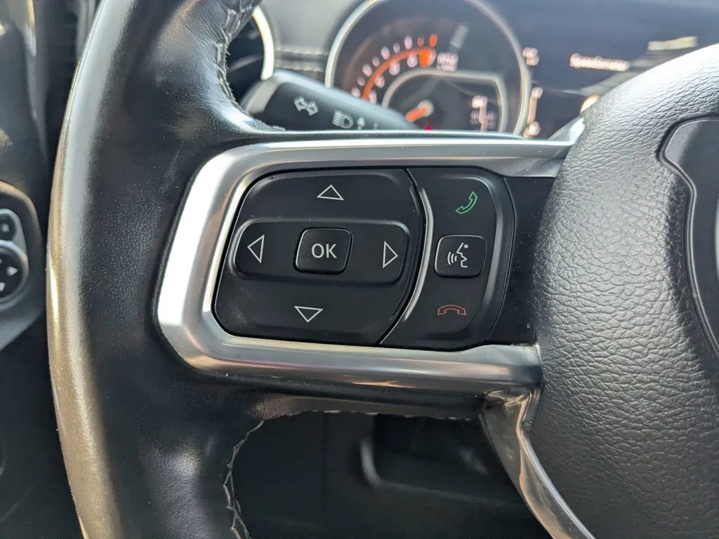 2022 Jeep Wrangler Unlimited Sahara thumbnail 22