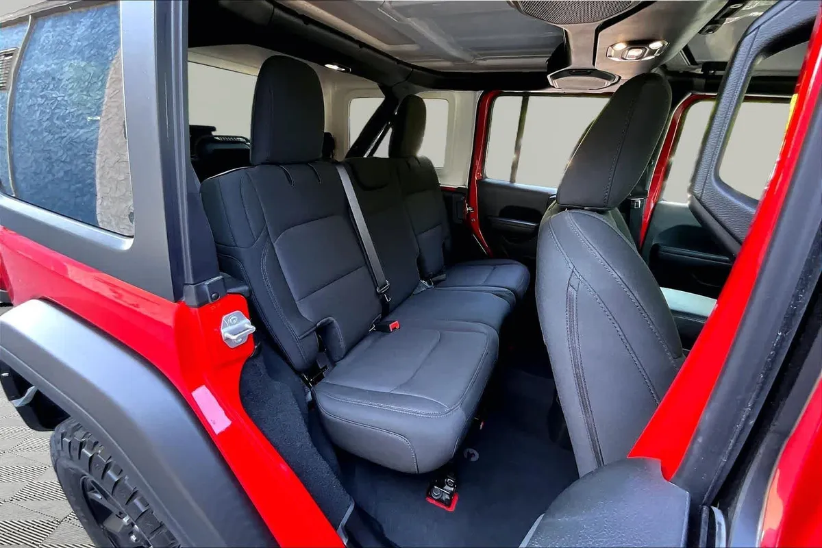 2022 Jeep Wrangler Unlimited Willys Sport thumbnail 18