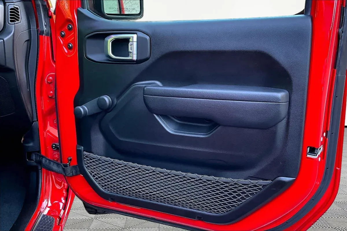 2022 Jeep Wrangler Unlimited Willys Sport thumbnail 21