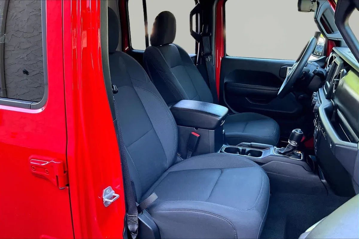2022 Jeep Wrangler Unlimited Willys Sport thumbnail 9