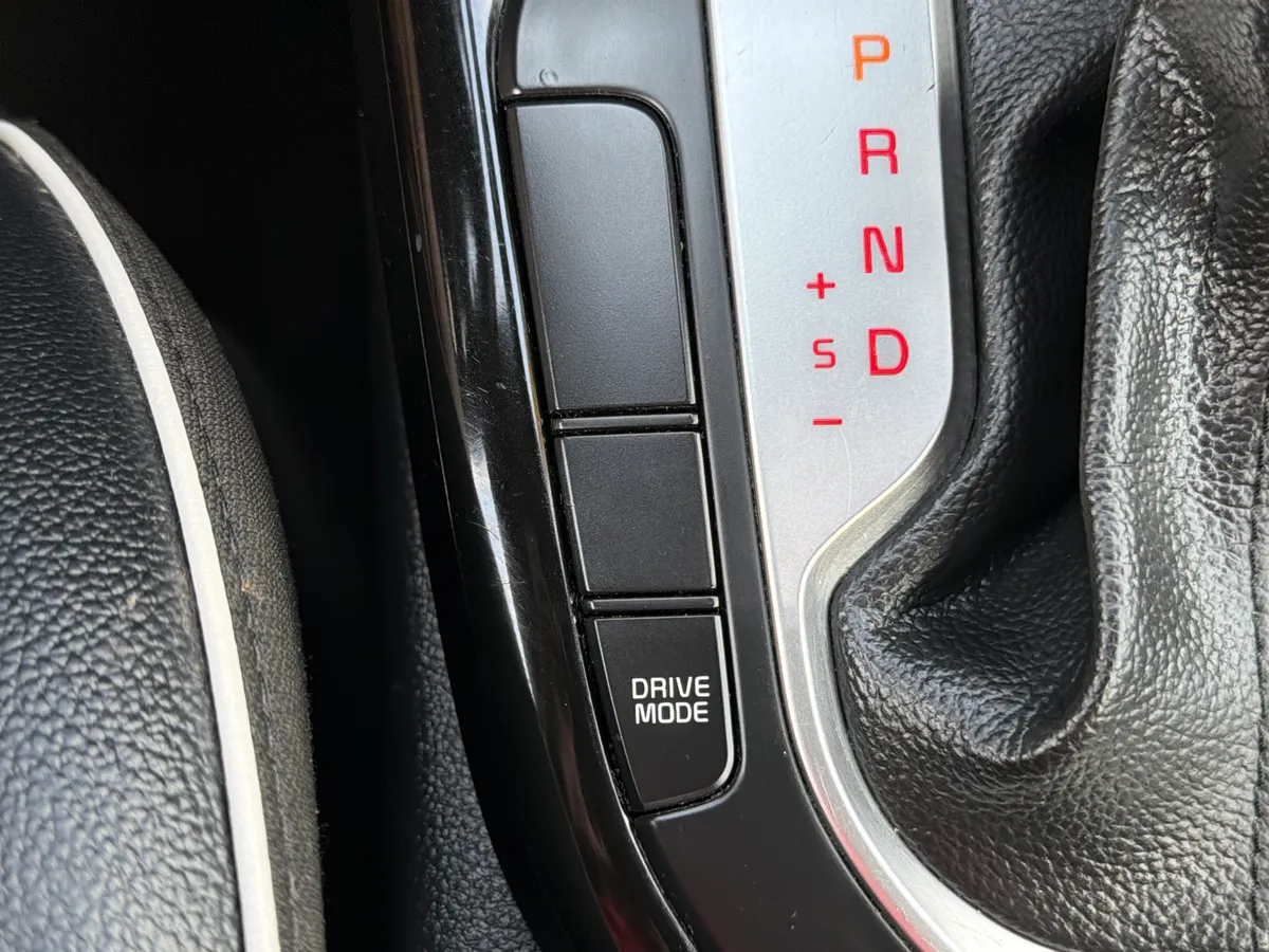 2022 Kia Forte GT-Line thumbnail 10