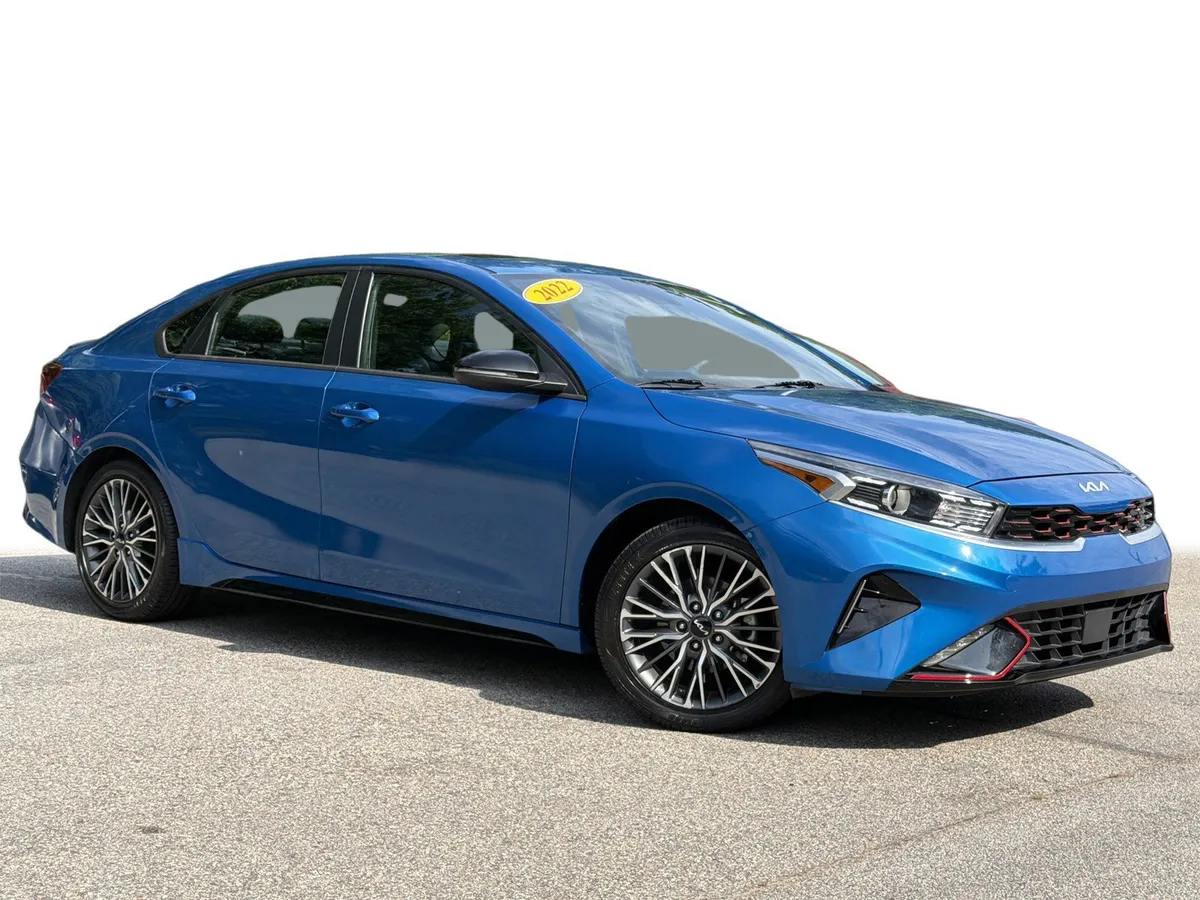 2022 Kia Forte GT-Line thumbnail 2