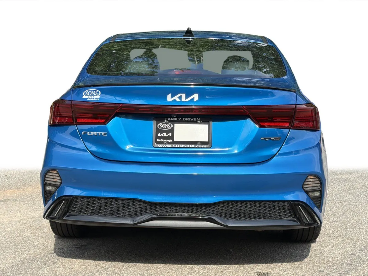 2022 Kia Forte GT-Line thumbnail 23