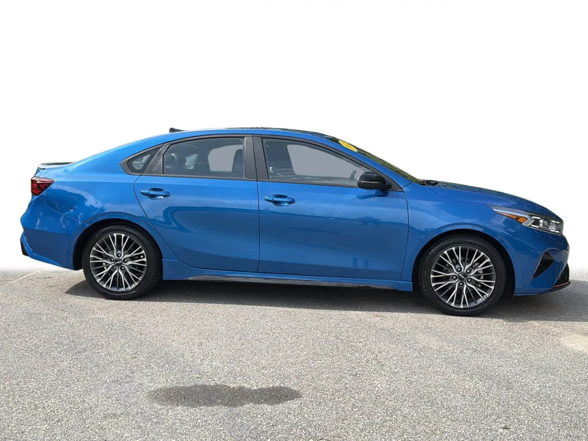 2022 Kia Forte GT-Line thumbnail 27