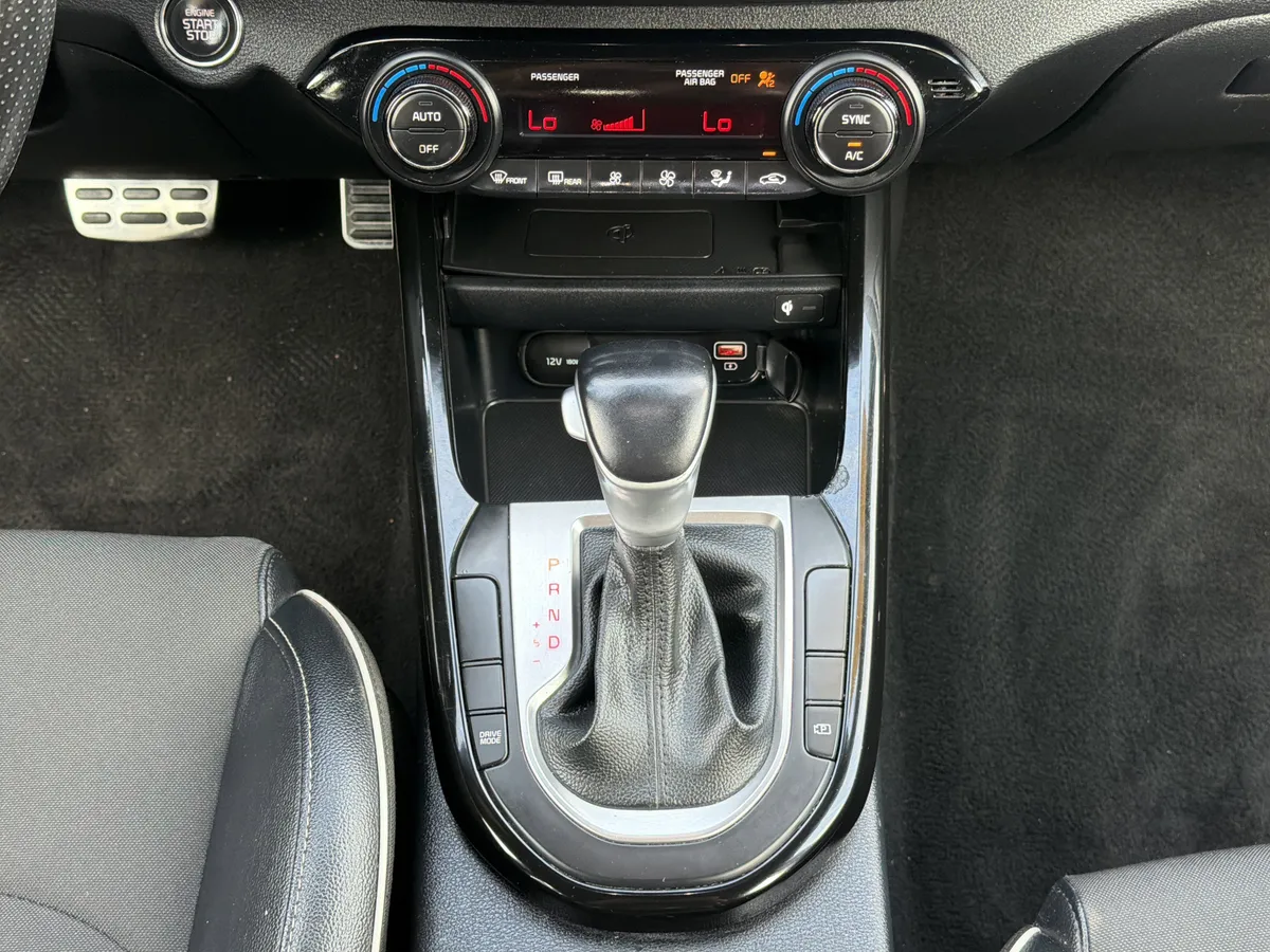 2022 Kia Forte GT-Line thumbnail 6