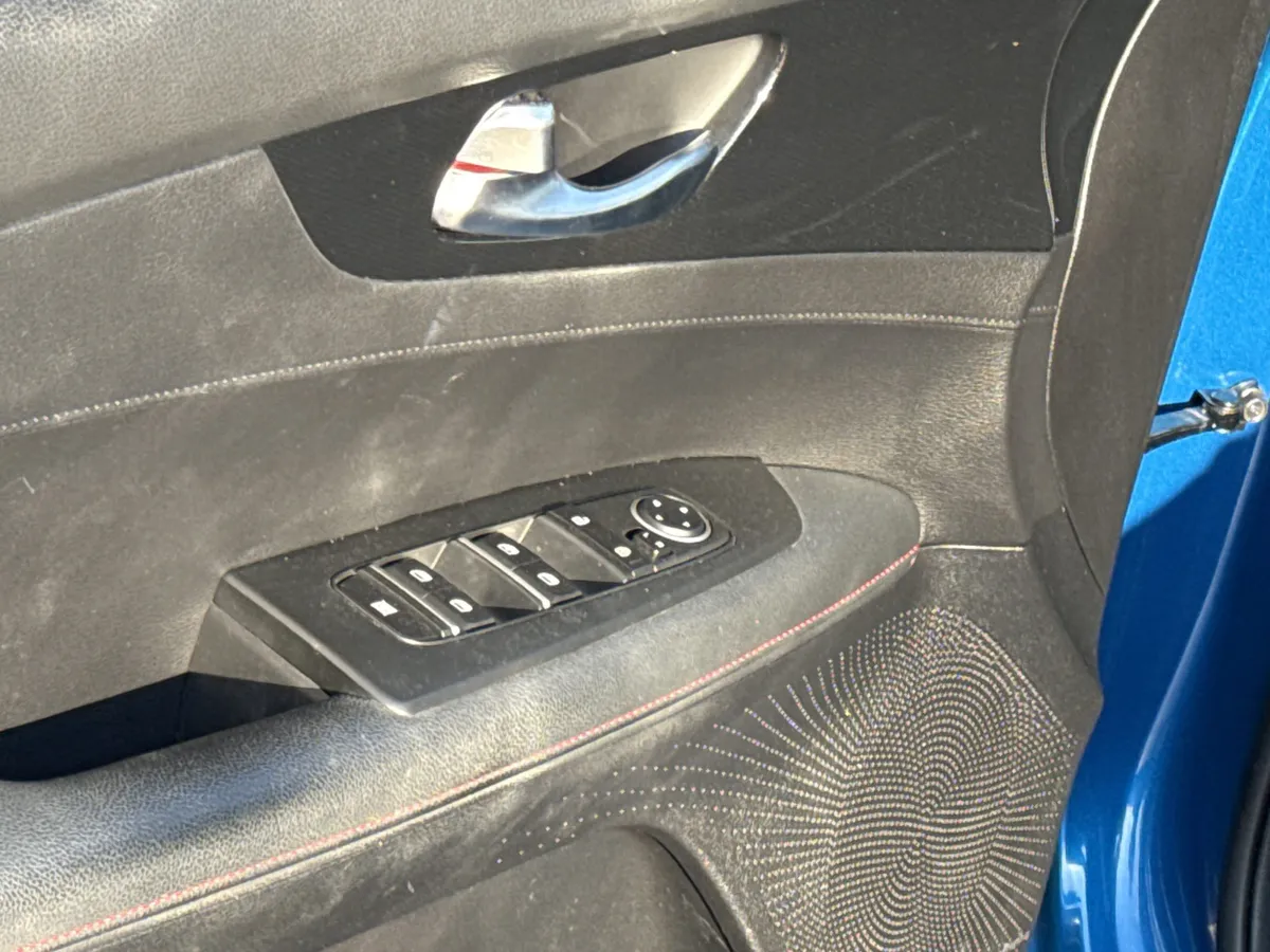 2022 Kia Forte GT Manual thumbnail 19