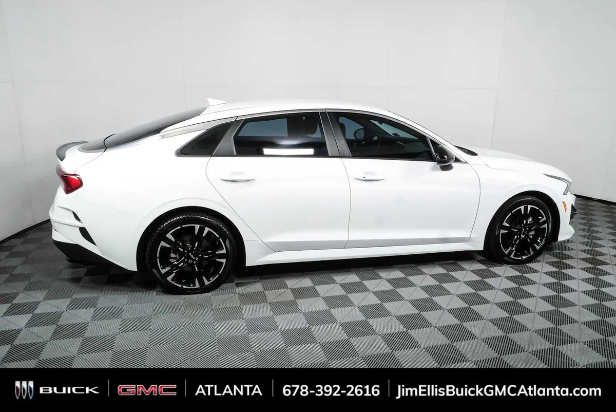 2022 Kia K5 GT-Line thumbnail 2