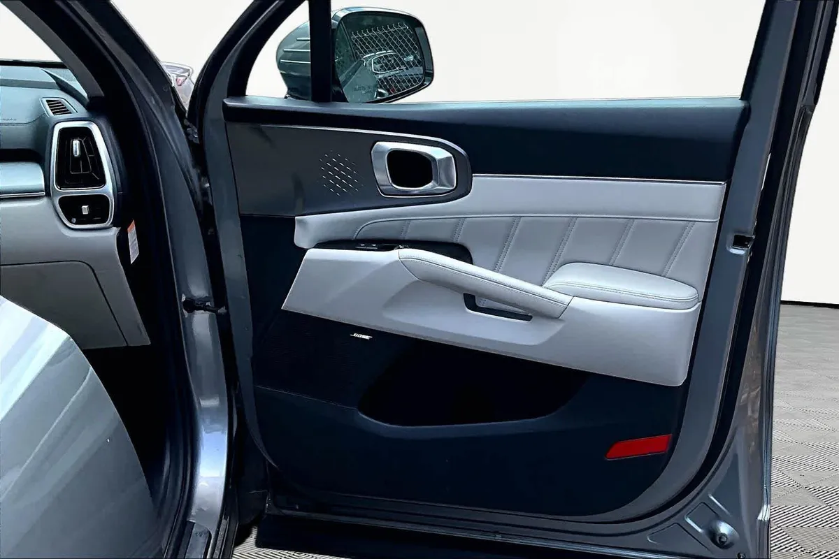 2022 Kia Sorento Plug-In Hybrid SX Prestige thumbnail 23