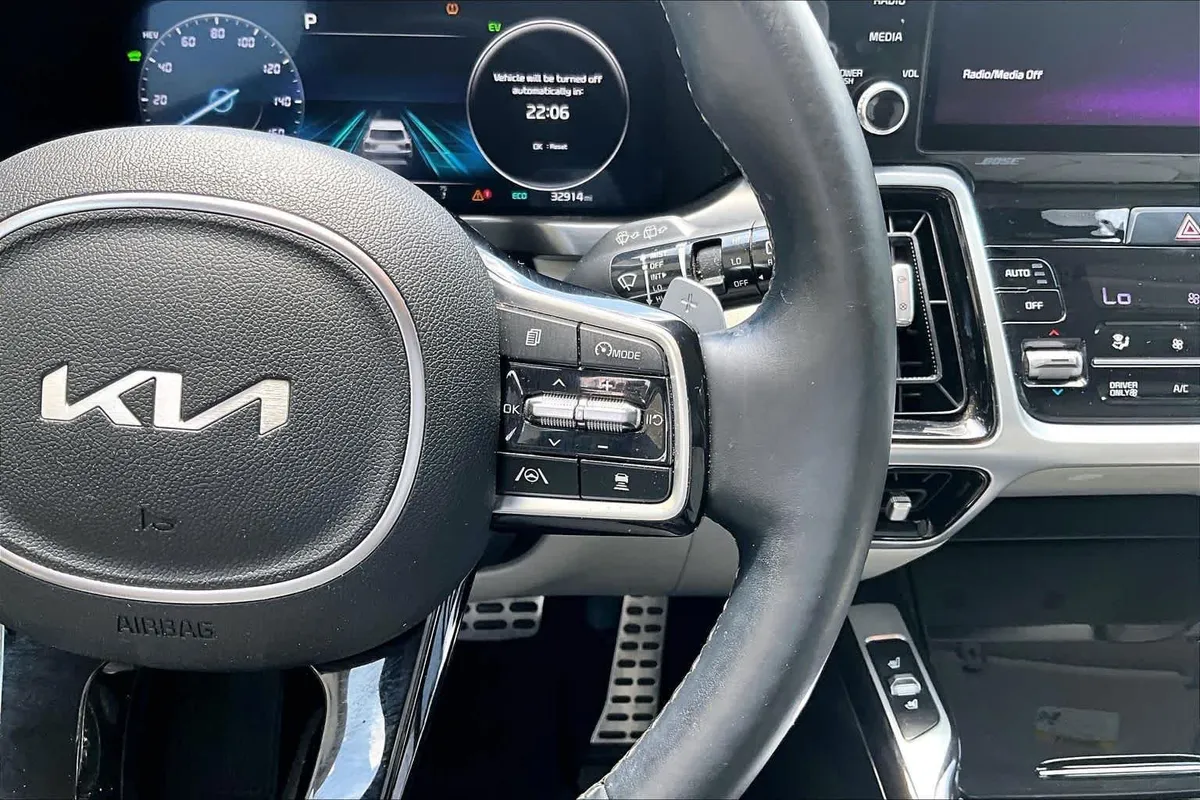 2022 Kia Sorento Plug-In Hybrid SX Prestige thumbnail 25