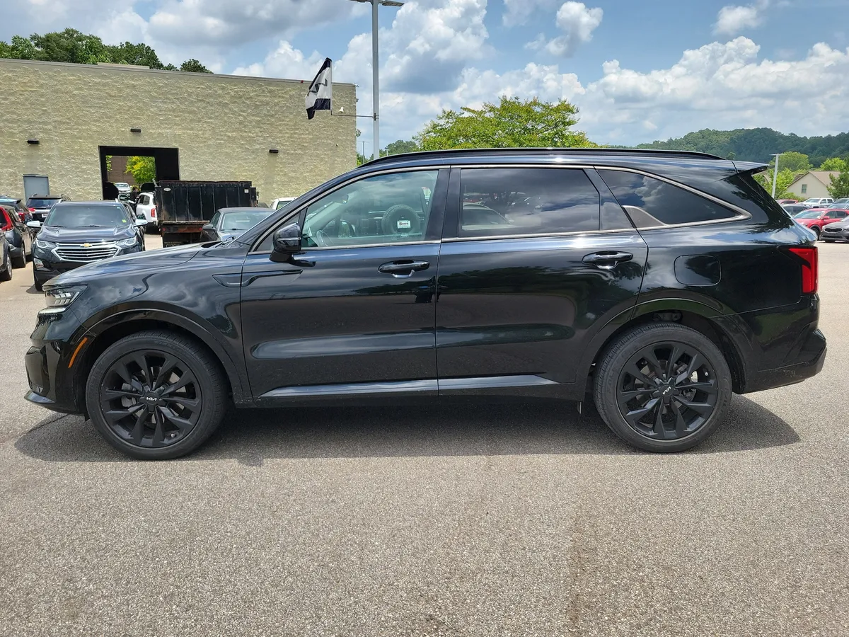 2022 Kia Sorento SX thumbnail 2