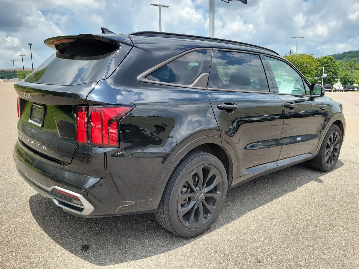 2022 Kia Sorento SX thumbnail 5