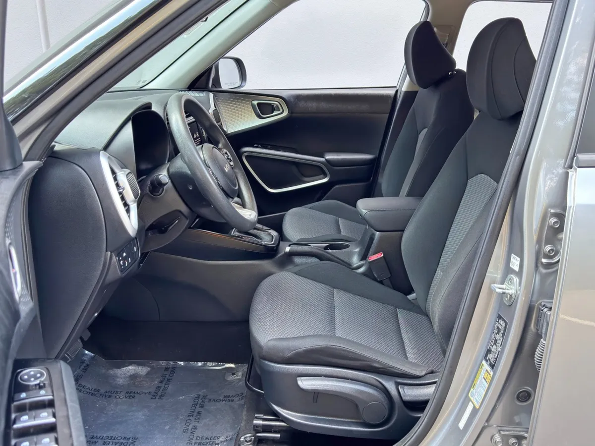 2022 Kia Soul LX w/ Technology Package thumbnail 15