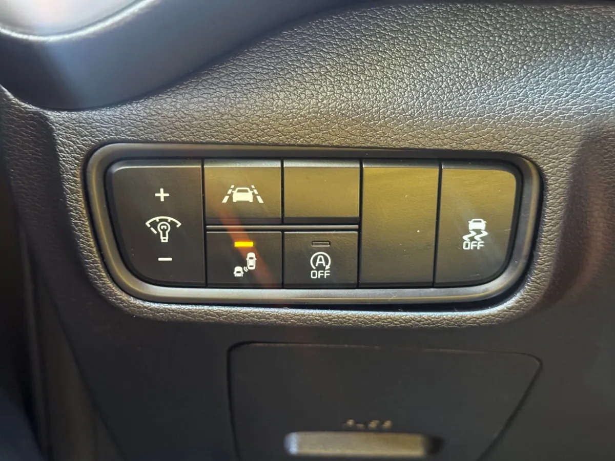2022 Kia Soul LX w/ Technology Package thumbnail 16