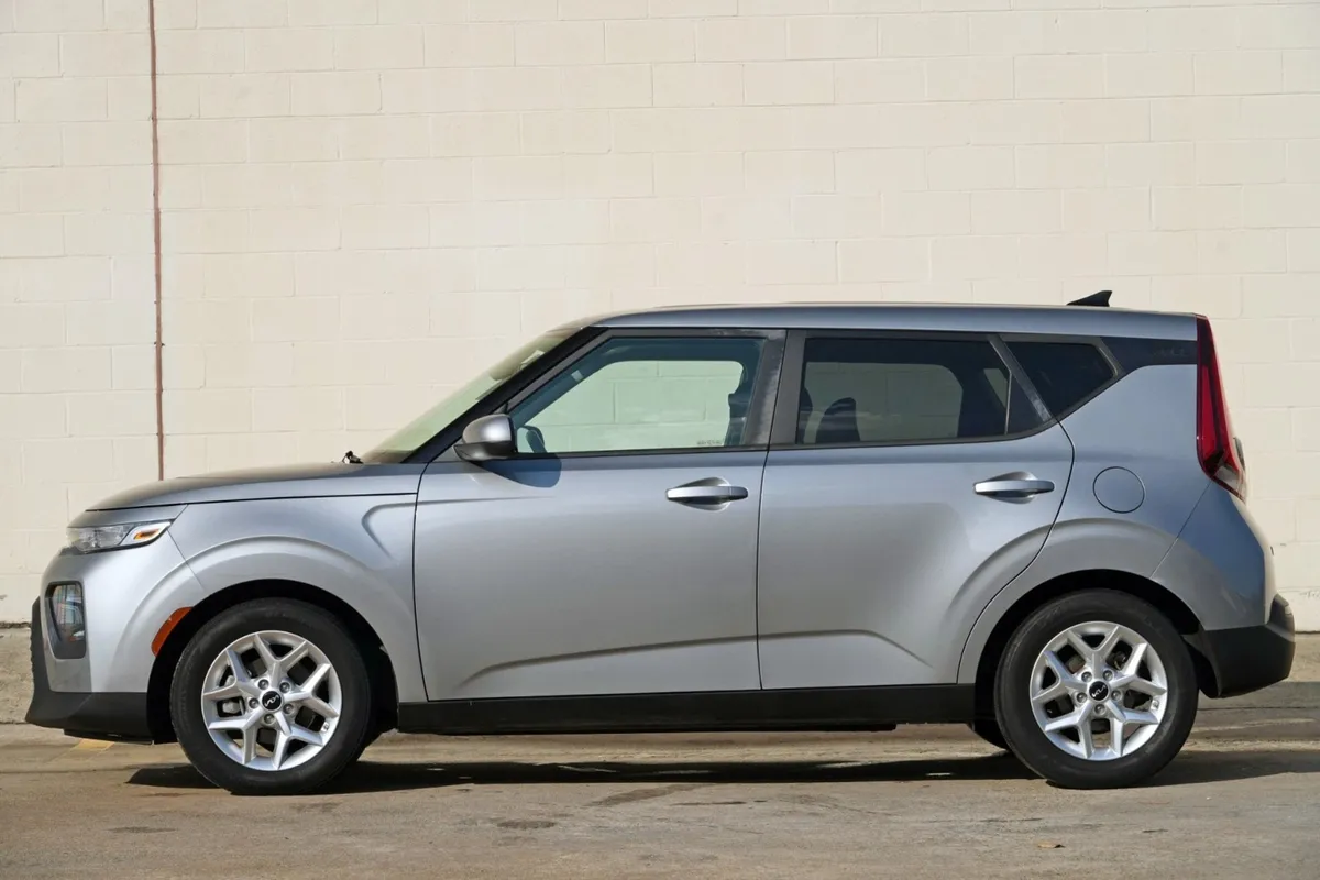 2022 Kia Soul LX w/ Technology Package thumbnail 8