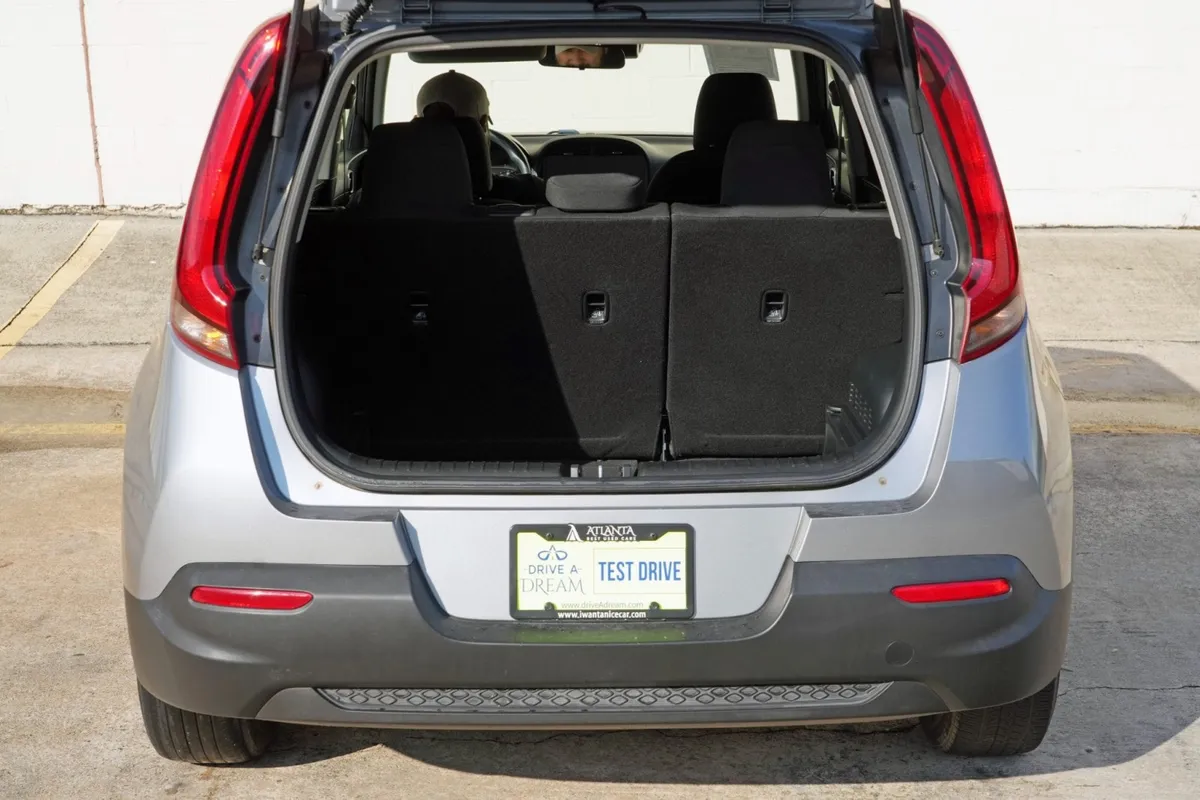 2022 Kia Soul LX w/ Technology Package thumbnail 9