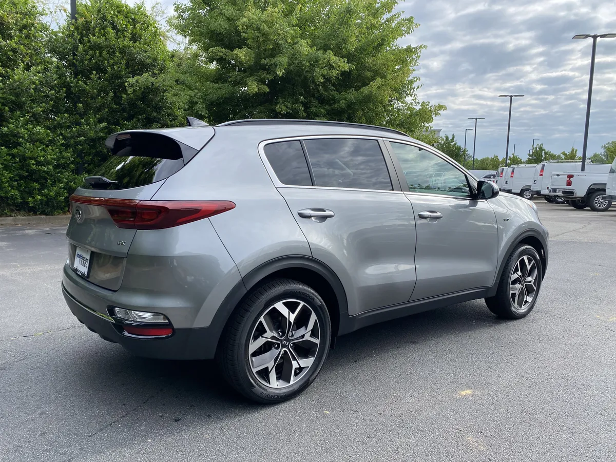 2022 Kia Sportage EX thumbnail 8