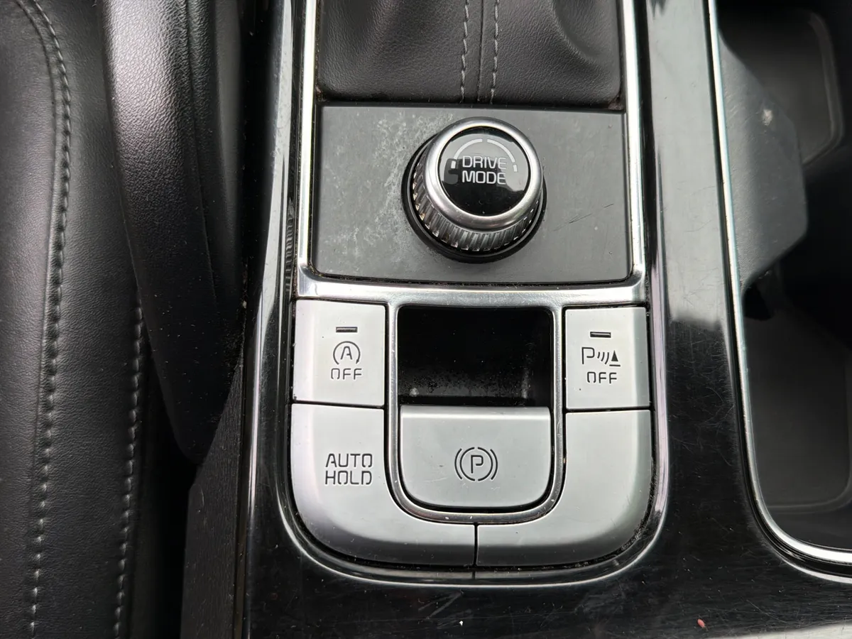2022 Kia Telluride LX thumbnail 18