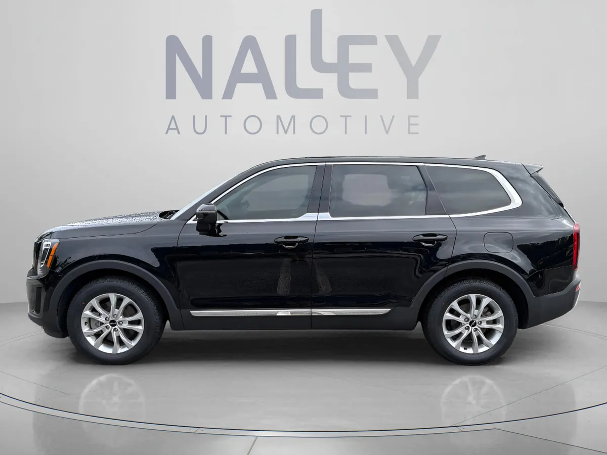 2022 Kia Telluride LX thumbnail 2