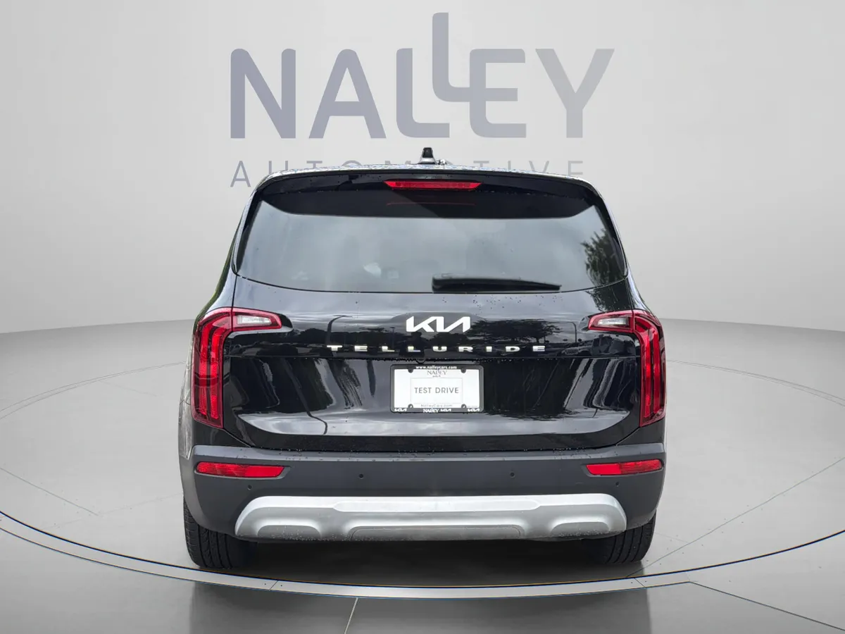 2022 Kia Telluride LX thumbnail 5