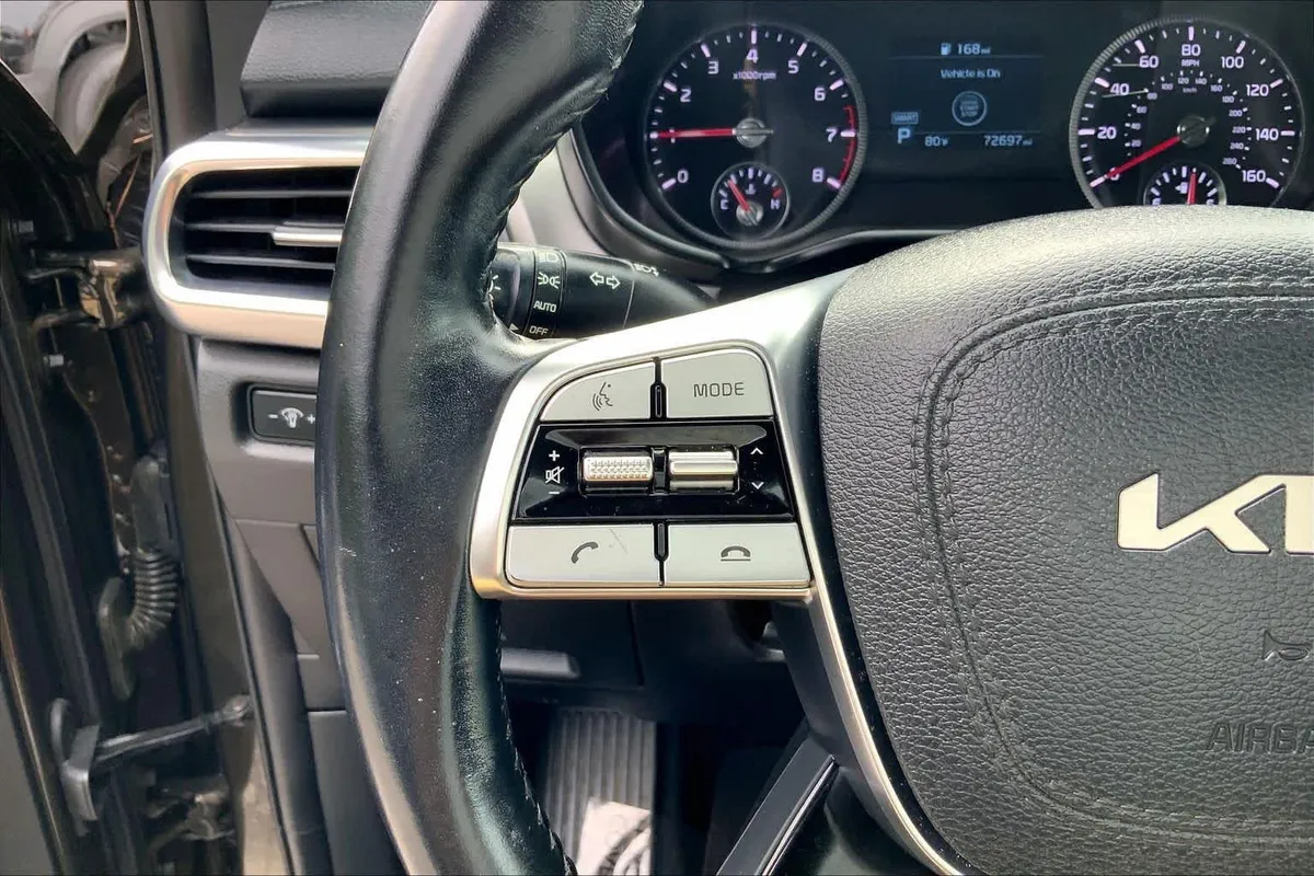 2022 Kia Telluride S thumbnail 23