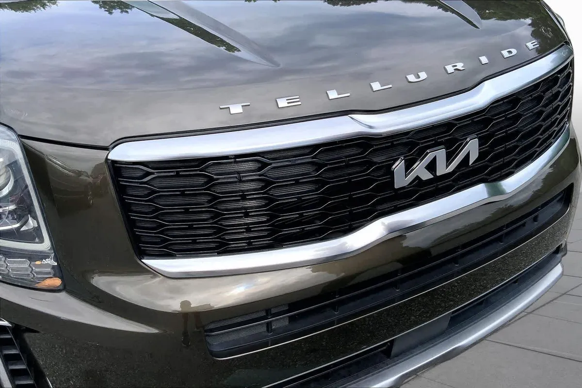 2022 Kia Telluride S thumbnail 28