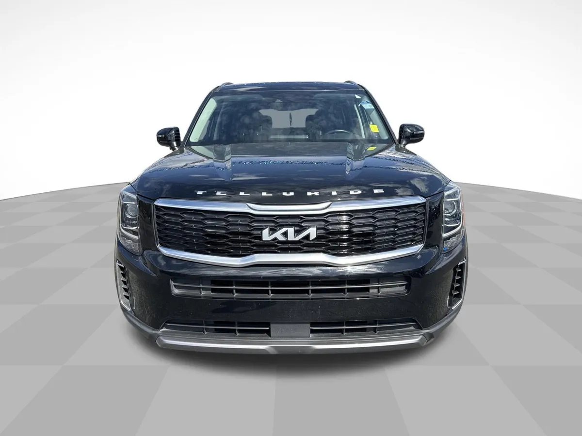 2022 Kia Telluride S thumbnail 2