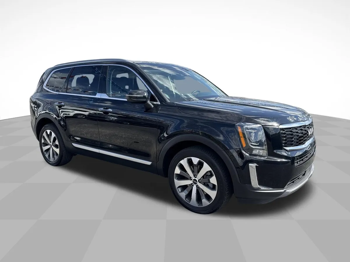 2022 Kia Telluride S thumbnail 3