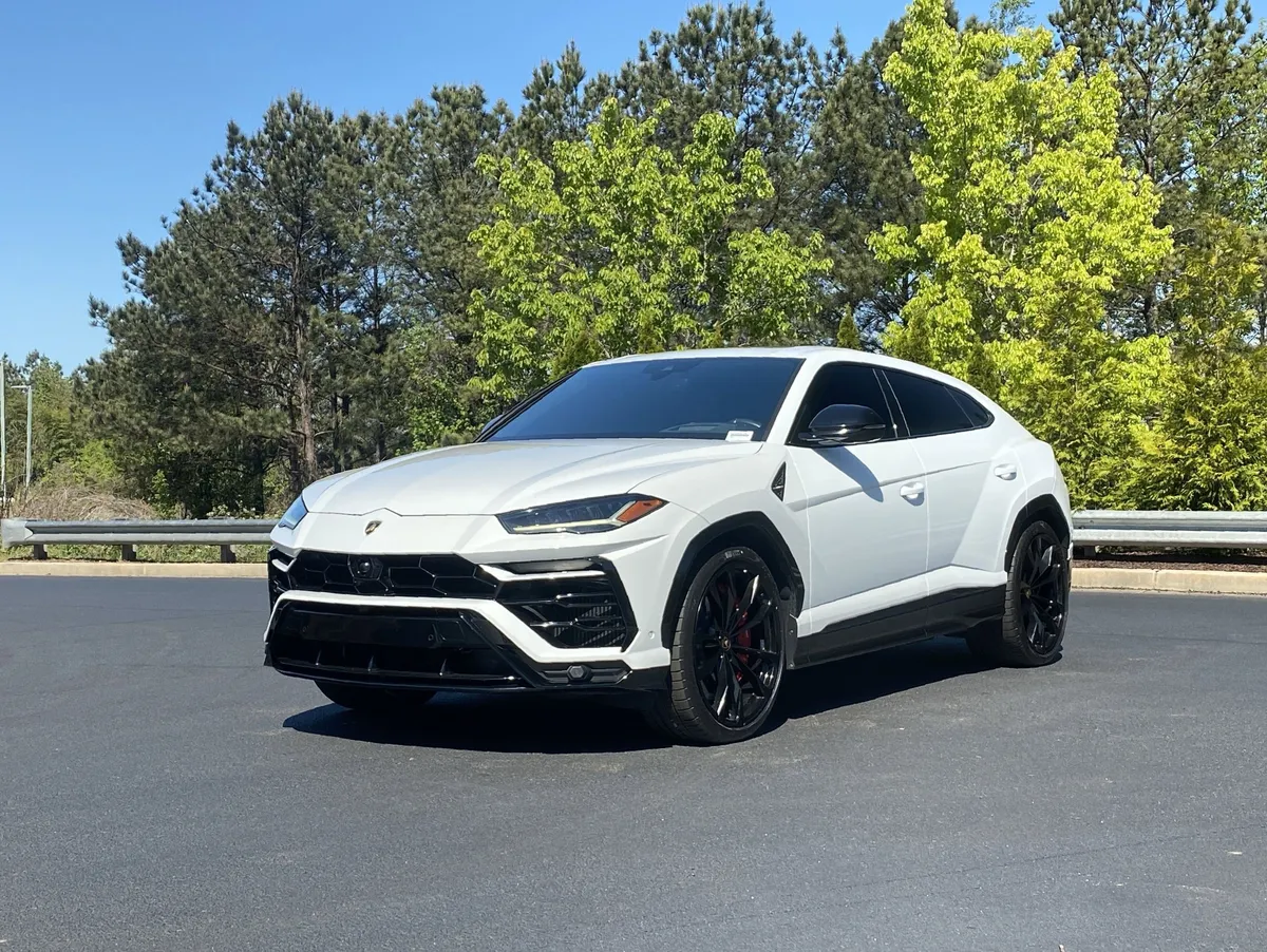 2022 Lamborghini Urus thumbnail 13