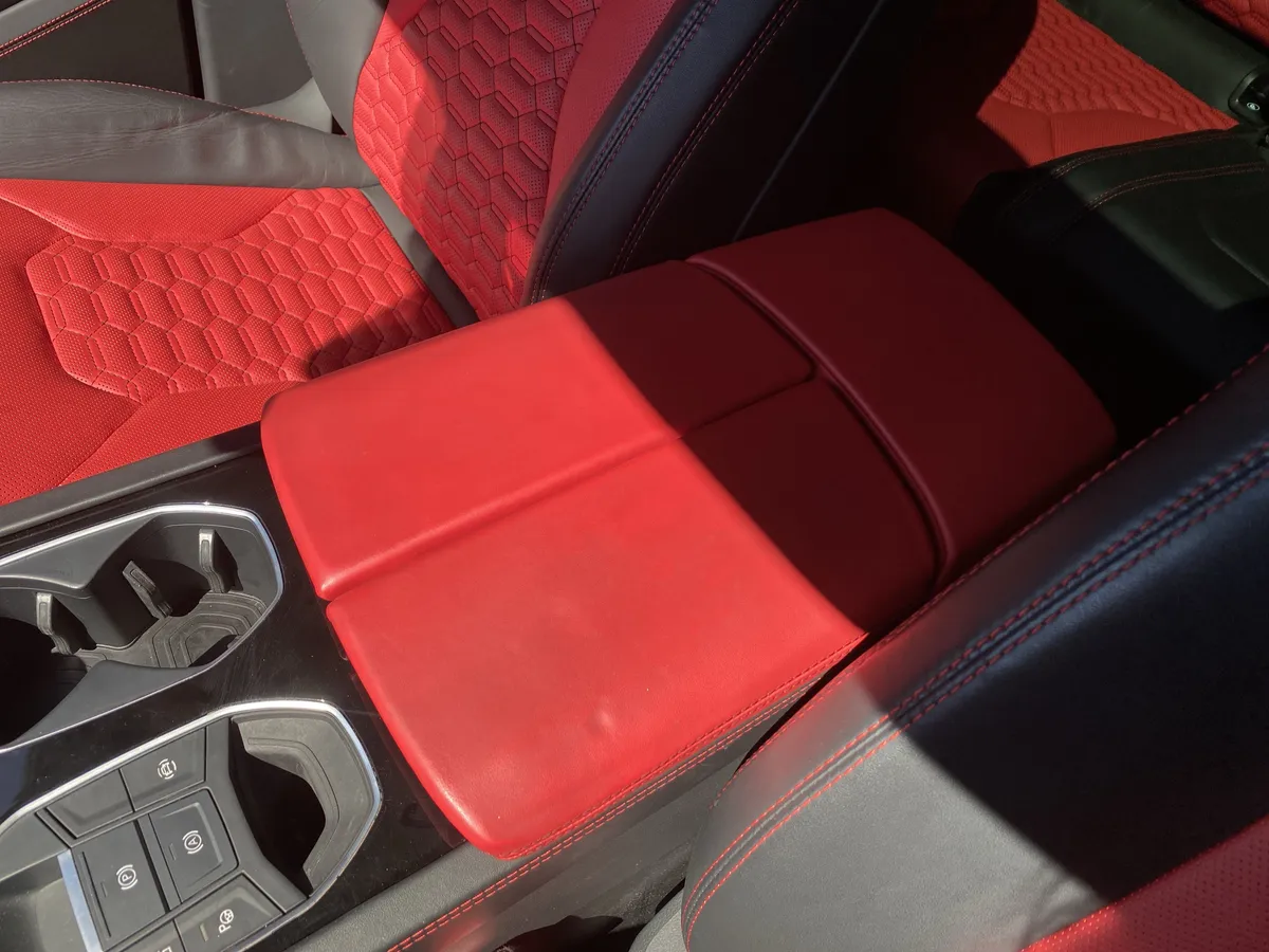 2022 Lamborghini Urus thumbnail 42