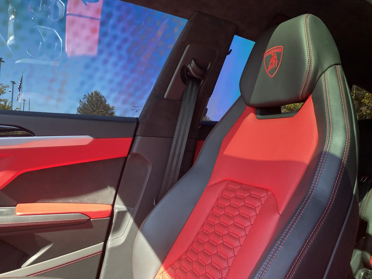 2022 Lamborghini Urus thumbnail 47