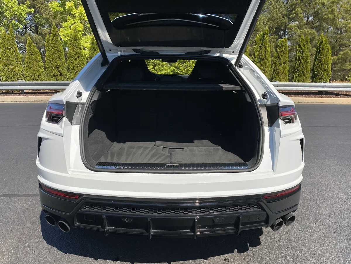 2022 Lamborghini Urus thumbnail 51