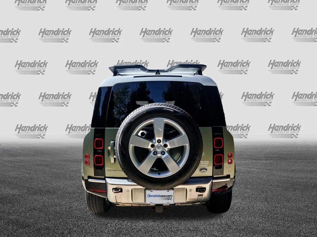 2022 Land Rover Defender S thumbnail 8