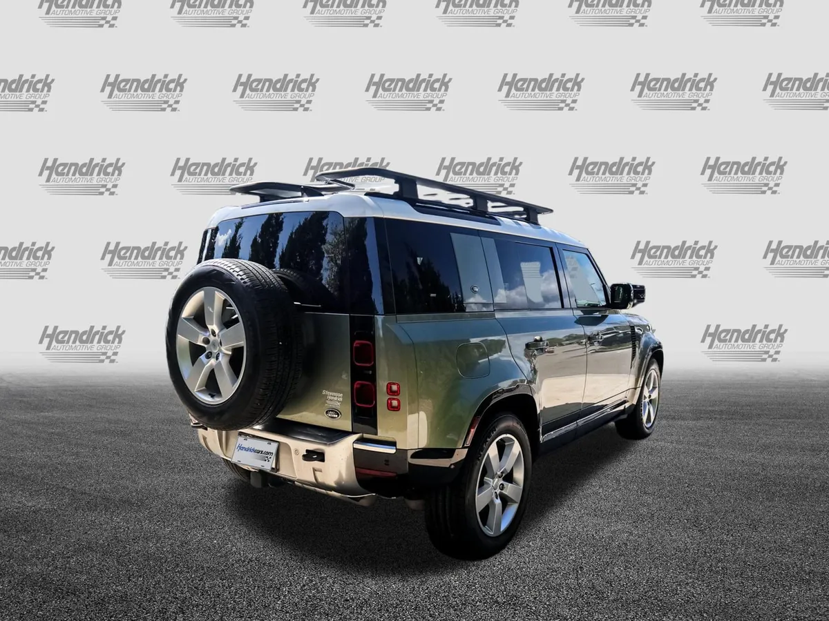 2022 Land Rover Defender S thumbnail 9