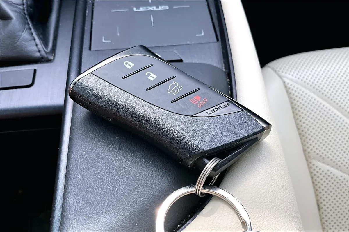 2022 Lexus ES 350 Ultra Luxury thumbnail 15