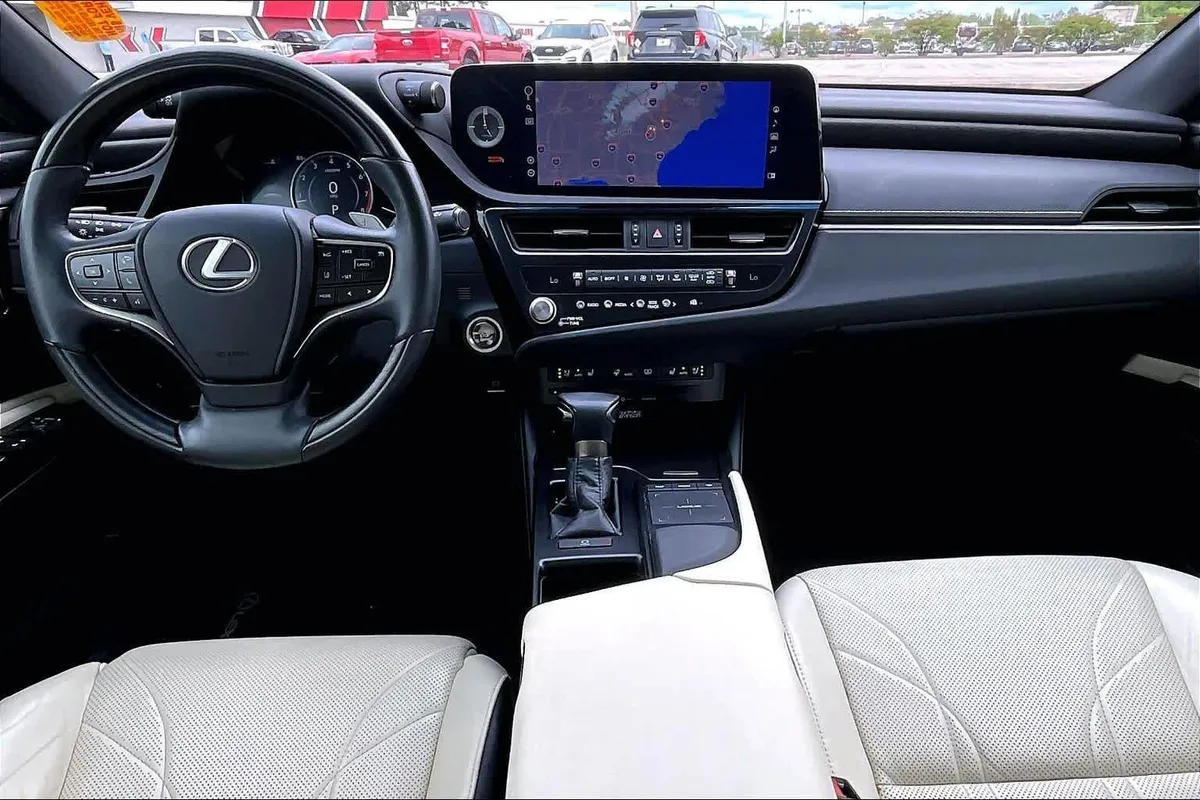 2022 Lexus ES 350 Ultra Luxury thumbnail 16