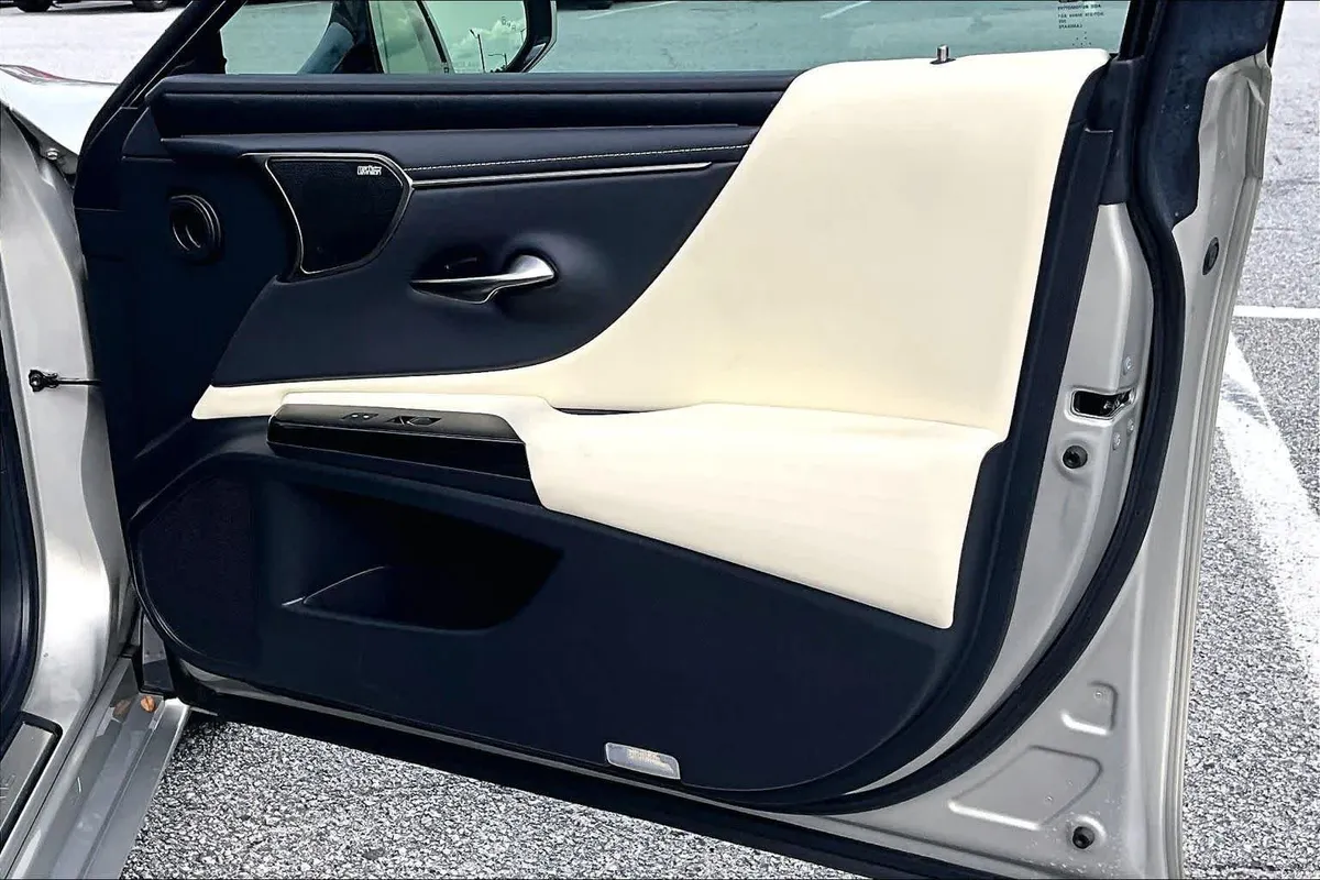 2022 Lexus ES 350 Ultra Luxury thumbnail 23
