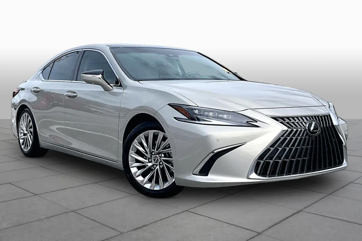 2022 Lexus ES 350 Ultra Luxury thumbnail 3